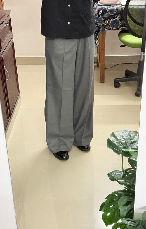 Baggy fit Pleated Trousers
