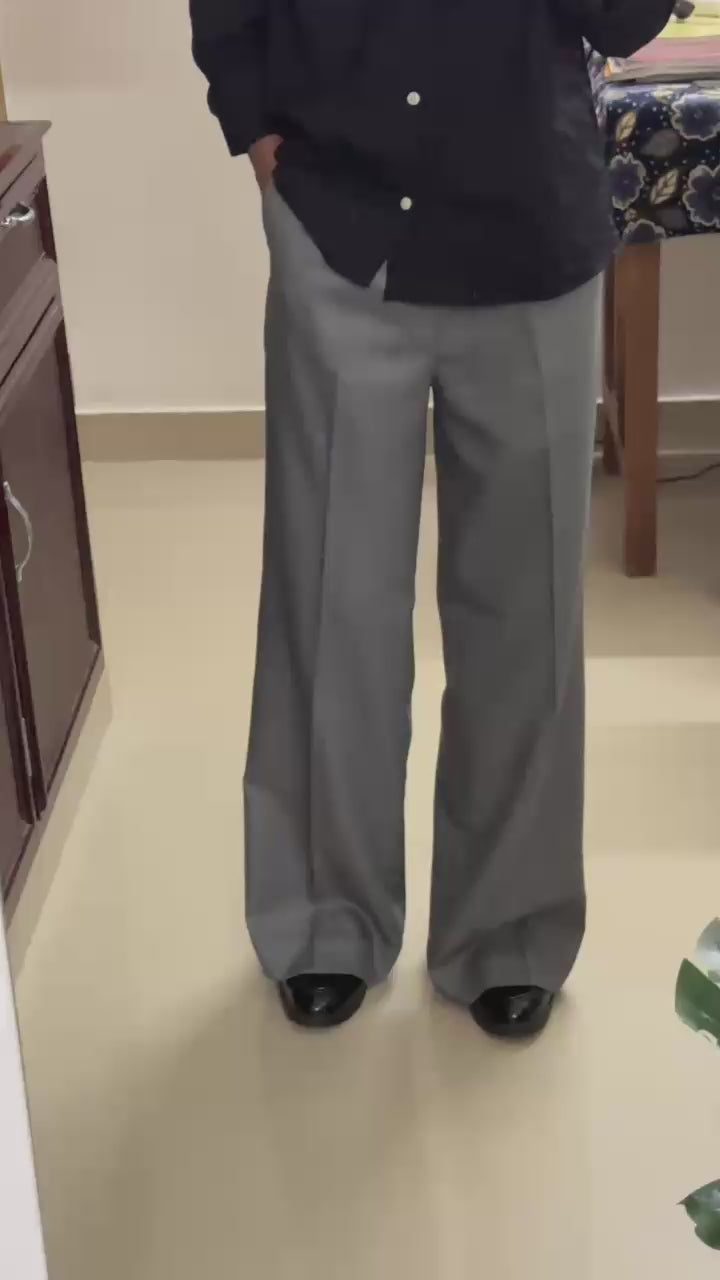 Baggy fit Pleated Trousers